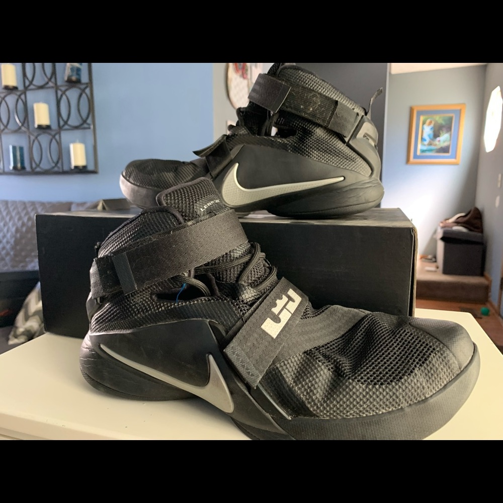 Lebrons - image 1